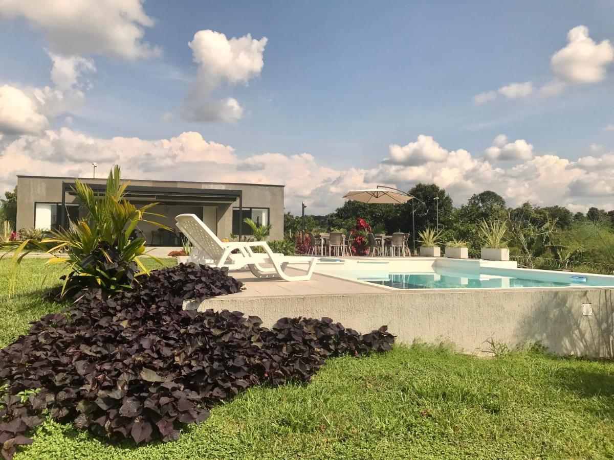 Torcaza Casa De Campo Quimbaya Exterior foto